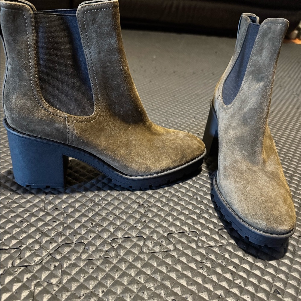 Stylish Women's Suede Ankle Boots - Brown